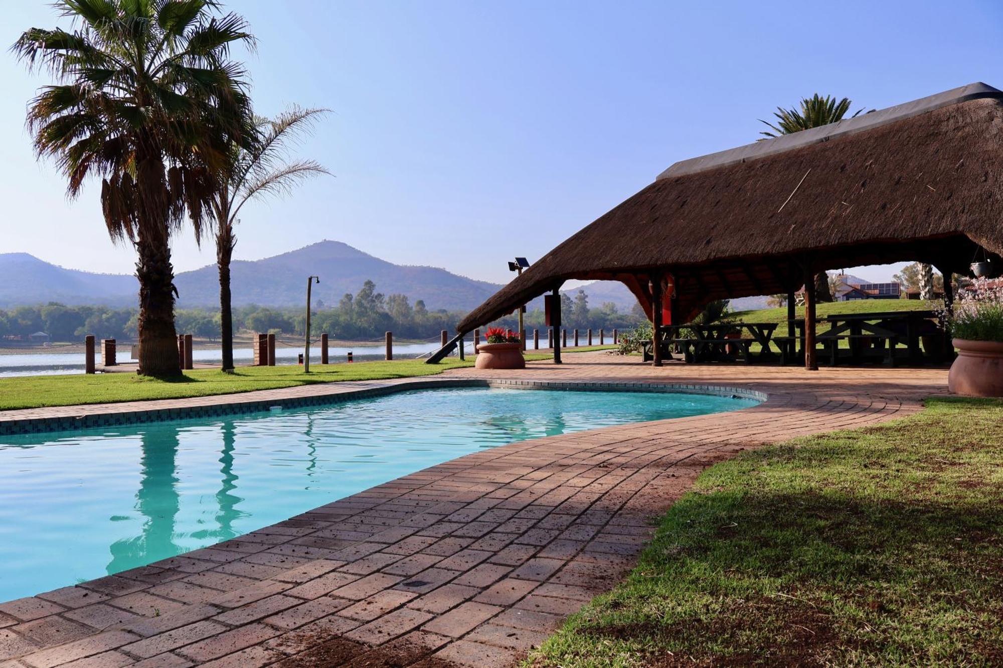 37 On Eagles Hotel Hartbeespoort Exterior foto